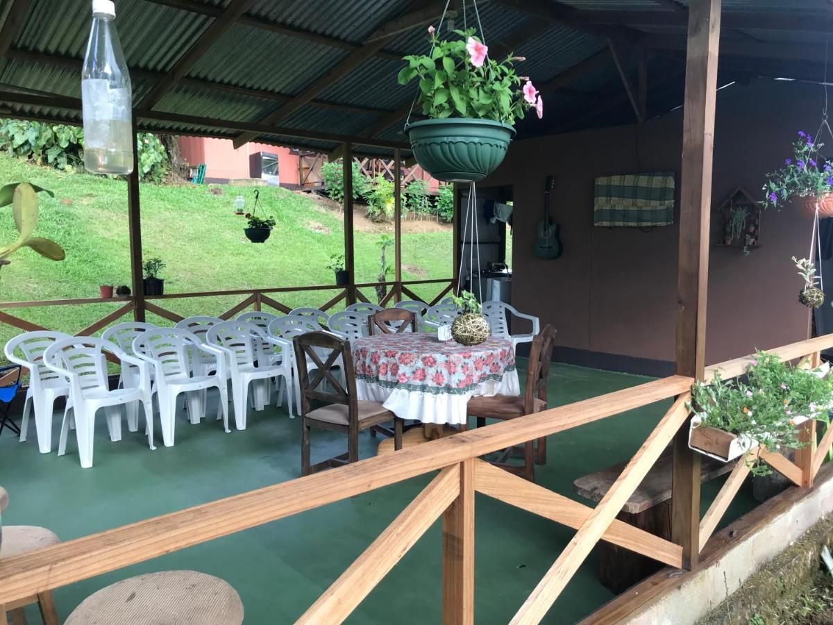 Cabañas Colibrí Tayutic Turrialba Exterior foto